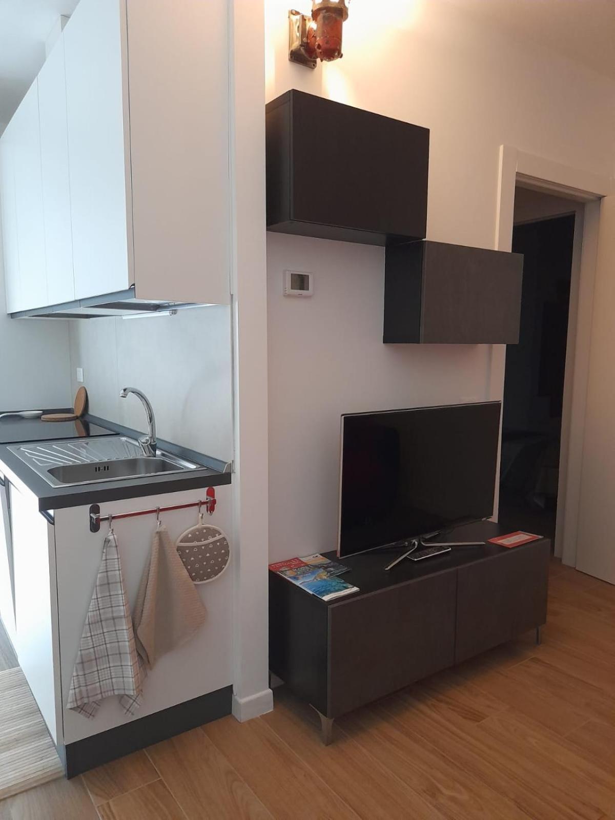 The Blue Nest - Red Apartment Near 5 Terre La Spezia Exterior photo